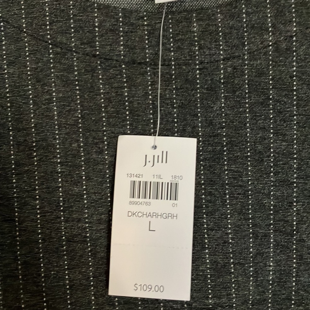Pinstripe women’s dress - Picture 5 of 6